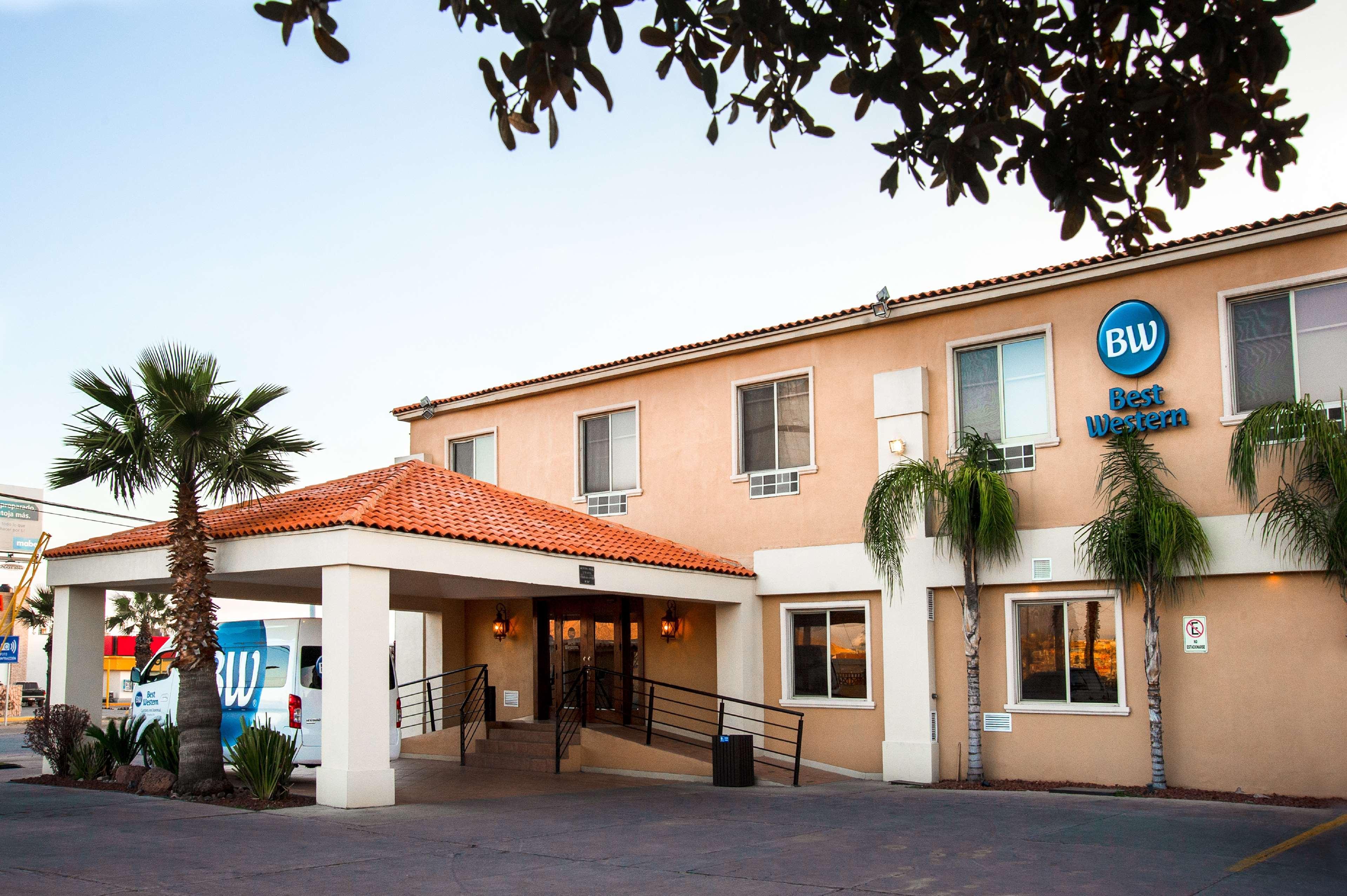 Best Western Plus Chihuahua Aeropuerto Exterior photo