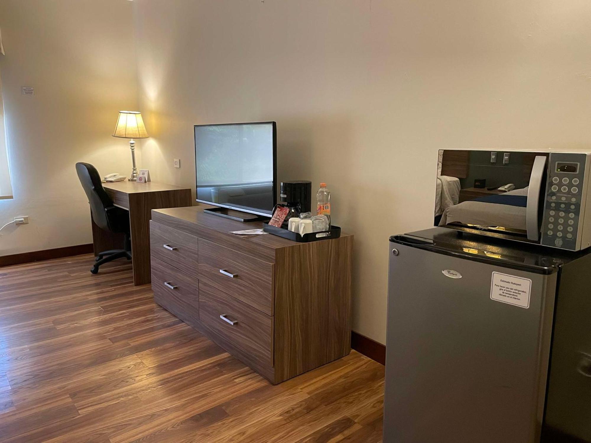 Best Western Plus Chihuahua Aeropuerto Exterior photo
