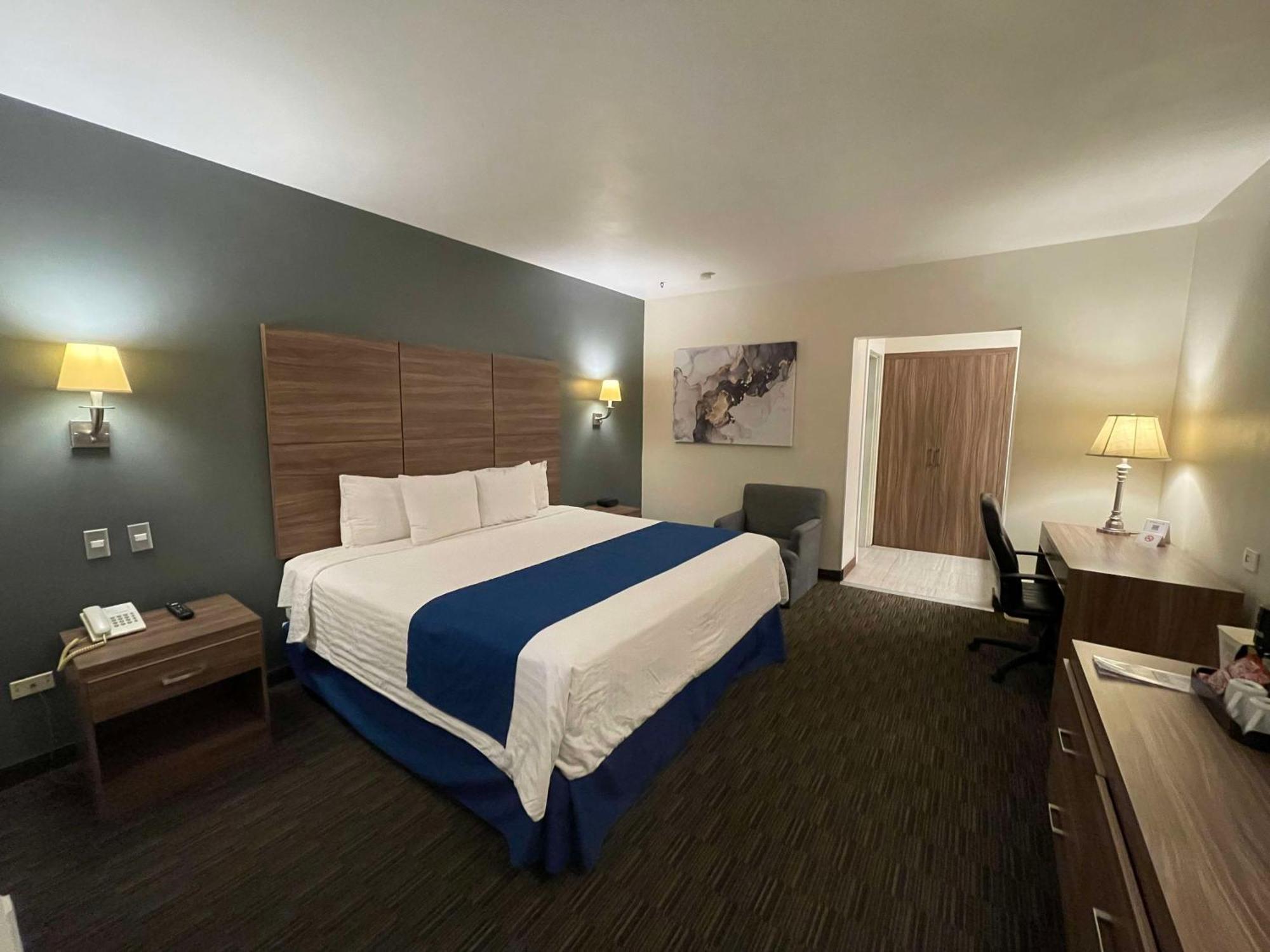 Best Western Plus Chihuahua Aeropuerto Exterior photo