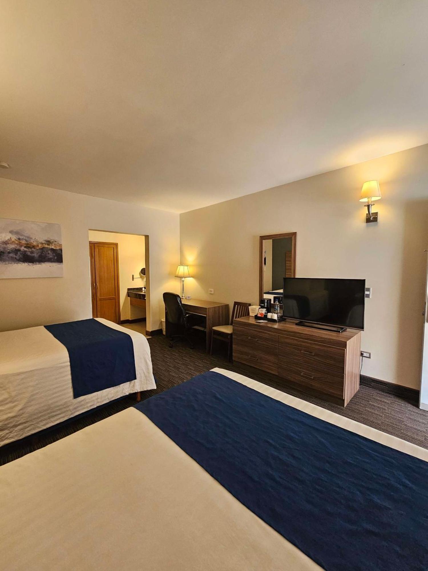 Best Western Plus Chihuahua Aeropuerto Exterior photo