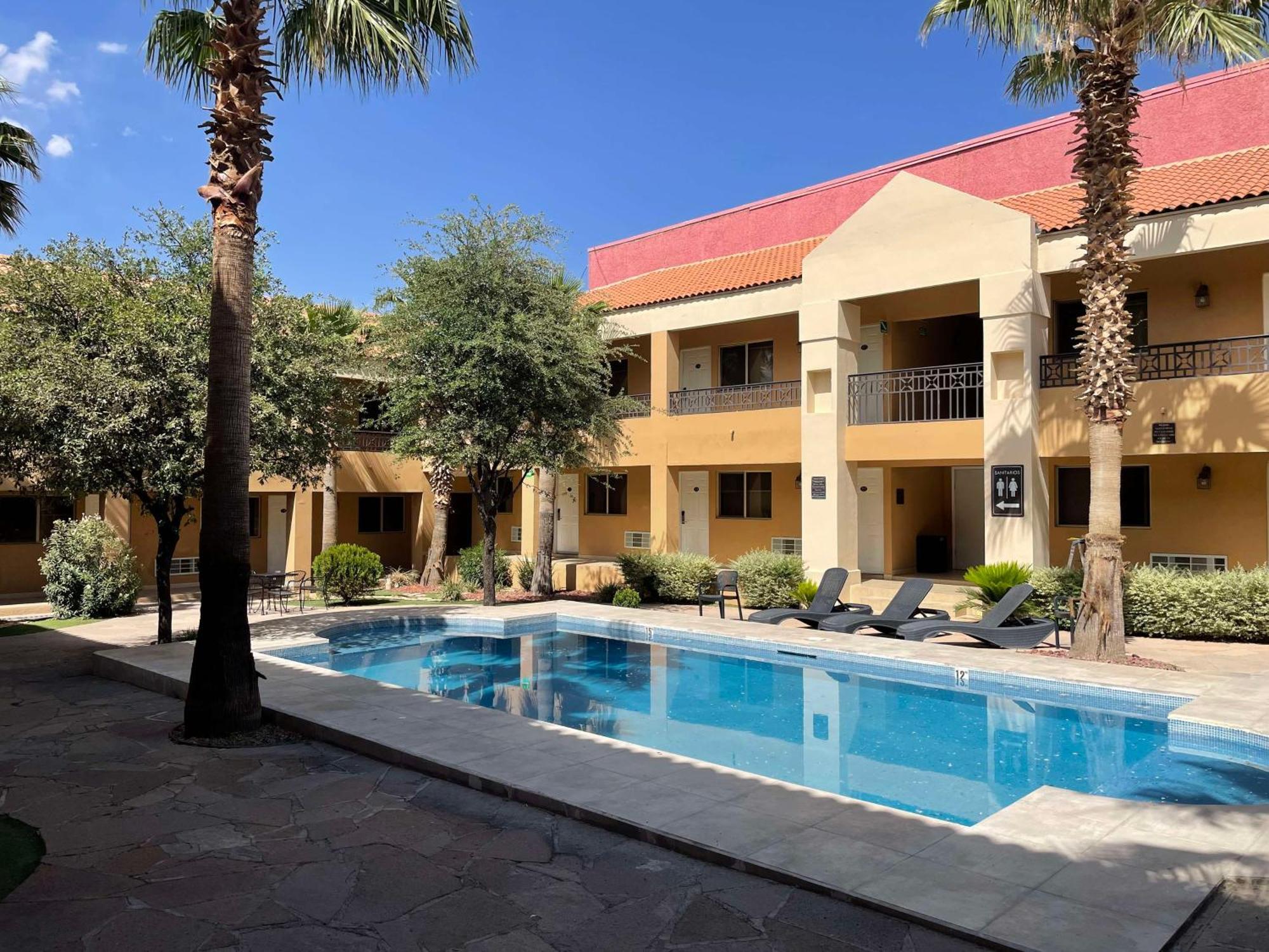 Best Western Plus Chihuahua Aeropuerto Exterior photo